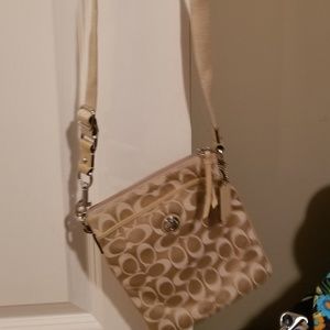Coach messenger cross body